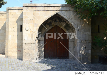 Details and streets of old Baku in Azerbaijan 77507413