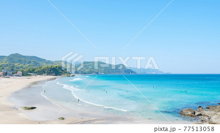 伊豆白浜の海（白浜大浜海水浴場） 77513058