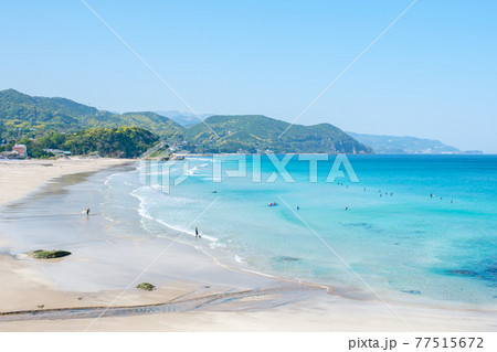伊豆白浜の海（白浜大浜海水浴場） 77515672