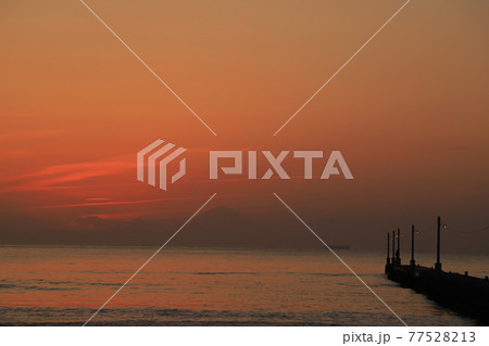 原岡海岸の岡本桟橋からの夕景 原岡海岸の岡本桟橋からの夕景 77528213