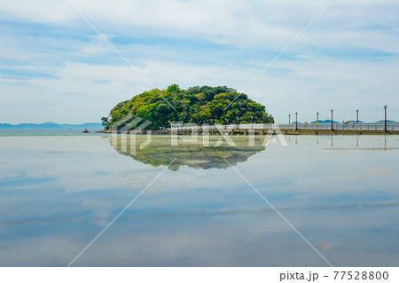 蒲郡のシンボル、竹島〈愛知県蒲郡市〉 77528800