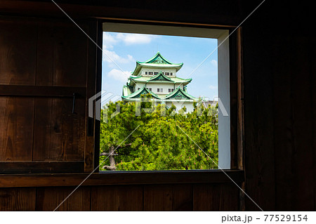 名古屋城、西南隅櫓からの眺め〈愛知県名古屋市〉 77529154