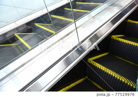 エスカレーター エスカレーター 77529976