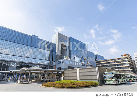 京都府京都市 晴天のjr京都駅烏丸口の写真素材