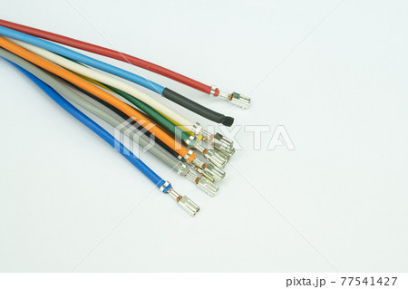 【電線加工】端子付きの電線【工業】 77541427