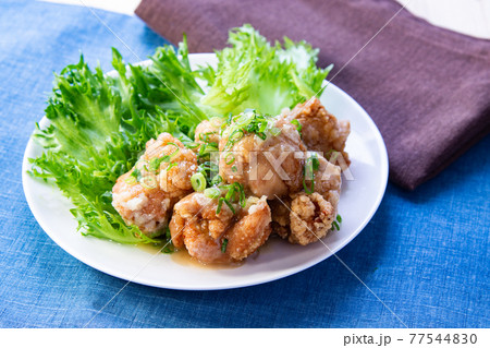 唐揚げ 唐揚げ 77544830