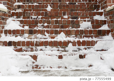 Steps covered in snow 77555499