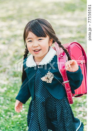 小学校入学 77556561