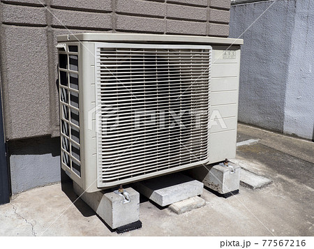 エアコンの室外機 77567216