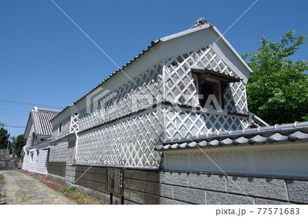 静岡県松崎町：なまこ壁通り 77571683