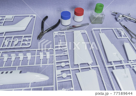 プラモデルを作る 飛行機模型の製作 プラモデルを作る 飛行機模型の製作 77589644