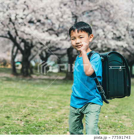 新学期直前の小学2年生 新学期直前の小学2年生 77591743