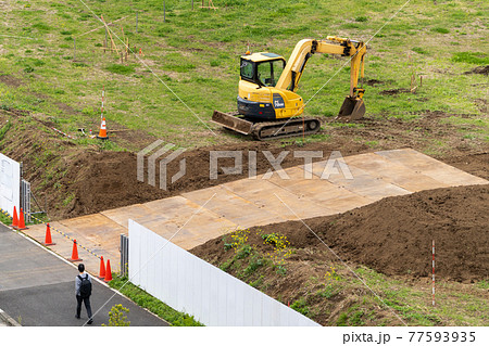 現場搬入路　敷鉄板　仮囲い 77593935