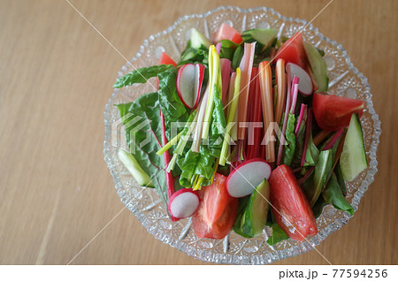 スイスチャードのサラダ 77594256