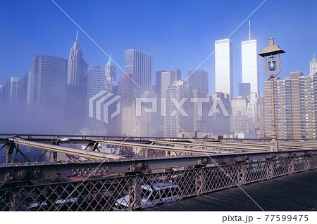 ブルックリン橋から見るワールドトレードセンター ブルックリン橋から見るワールドトレードセンター 77599475