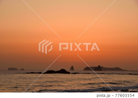 五島灘、角力灘、大角力の夕景 五島灘、角力灘、大角力の夕景 77603554
