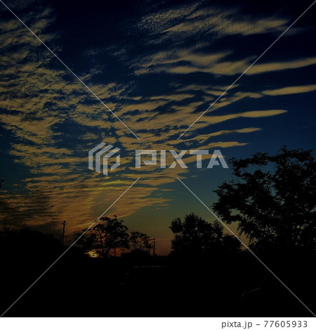 黄昏時の空 77605933