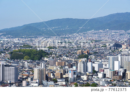 [大阪府]晴天の池田市五月山秀望台からの景色 77612375