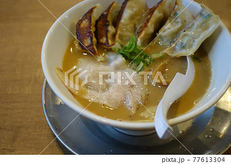 ラーメン 77613304