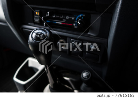 車のマニュアル 77615165