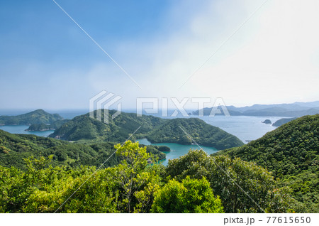 恋人の聖地　見江島展望台からの眺望(ハートの入り江)　 77615650