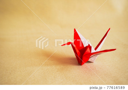 紅白折り鶴 77616589