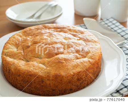 バナナケーキ（ホール） 77617040
