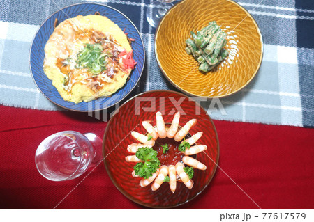 カクテルシュリンプとオムそばとオクラの胡麻和え 77617579