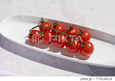 房付きトマト(白バック) 房付きトマト(白バック) 77618619