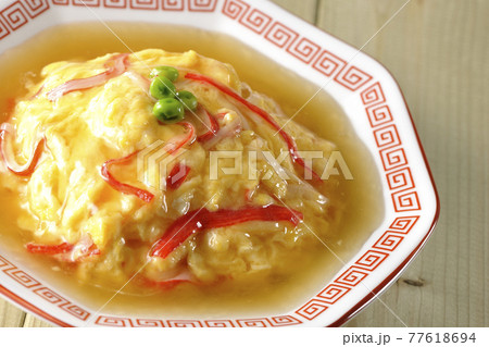 餡かけ中華風オムライス、天津飯 餡かけ中華風オムライス、天津飯 77618694