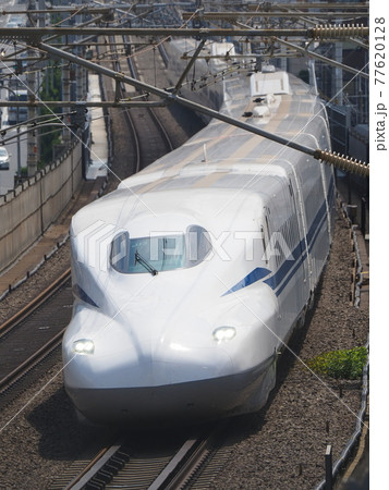 新幹線N700S J13編成 山科付近にて 新幹線N700S J13編成 山科付近にて 77620128