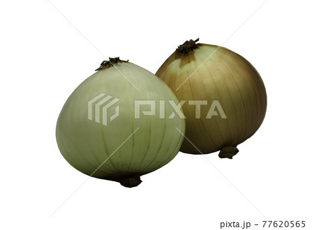 Fresh onions isolated on white background with clipping path. Fresh onions isolated on white background with clipping path. 77620565
