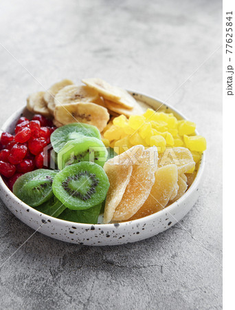 Bowl with various dried fruits Bowl with various dried fruits 77625841