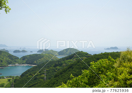始神峠(熊野古道伊勢路)からの赤野島・鈴島を望む 77625936