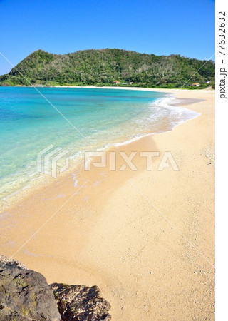 奄美大島 波打ち際の美しい打田原ビーチ 奄美大島 波打ち際の美しい打田原ビーチ 77632632