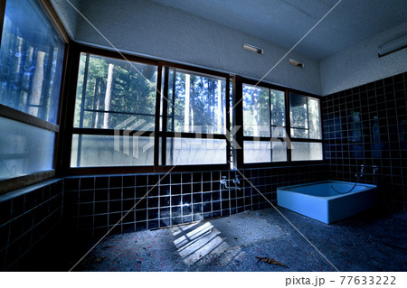 旅館の廃墟 77633222