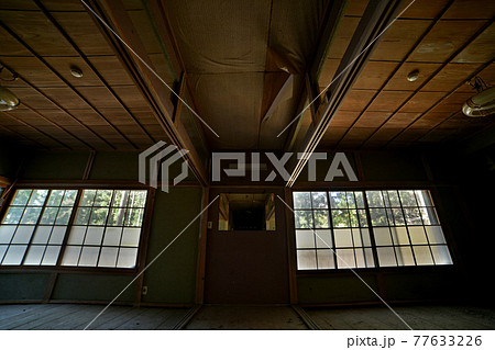 旅館の廃墟 77633226