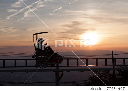 黄昏の遊園地 黄昏の遊園地 77634907