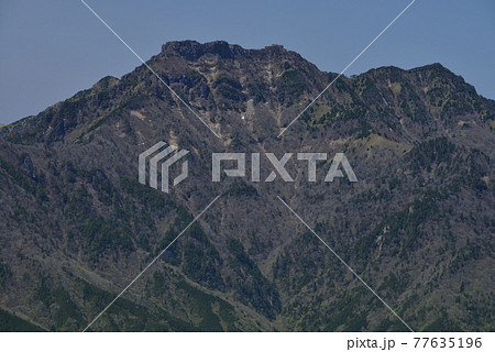 残雪の石鎚山（5月瓶ヶ森より） 77635196