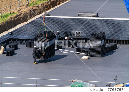 雨水貯留槽　荷降ろし 77637674