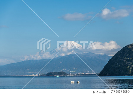 【沼津市　駿河湾と富士山】 77637680