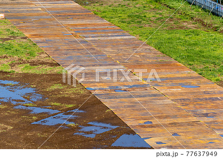 資材搬入路 敷鉄板 資材搬入路 敷鉄板 77637949