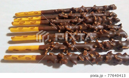 チョコ菓子 チョコ菓子 77640413