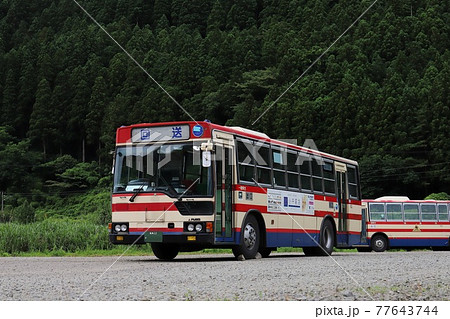 福島　郡山　熱海車庫に停車中の福島交通バス 77643744