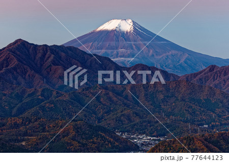 九鬼山から見る未明の富士山 77644123