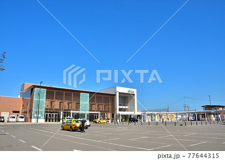 秋田　JR奥羽本線横手駅 77644315