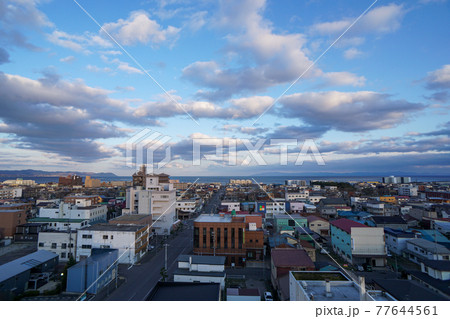 函館の街と流れる雲 函館の街と流れる雲 77644561