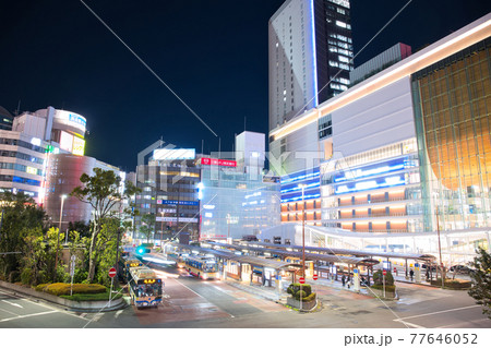 【神奈川県】1月・横浜駅の風景　夜景 77646052