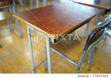 誰もいない教室 77647593