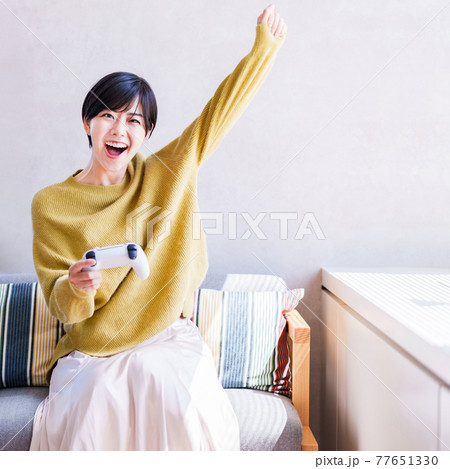 eスポーツ　オンライン対戦　ゲーム配信　ゲーム実況　【 コロナ禍 ニューノーマル 】 77651330